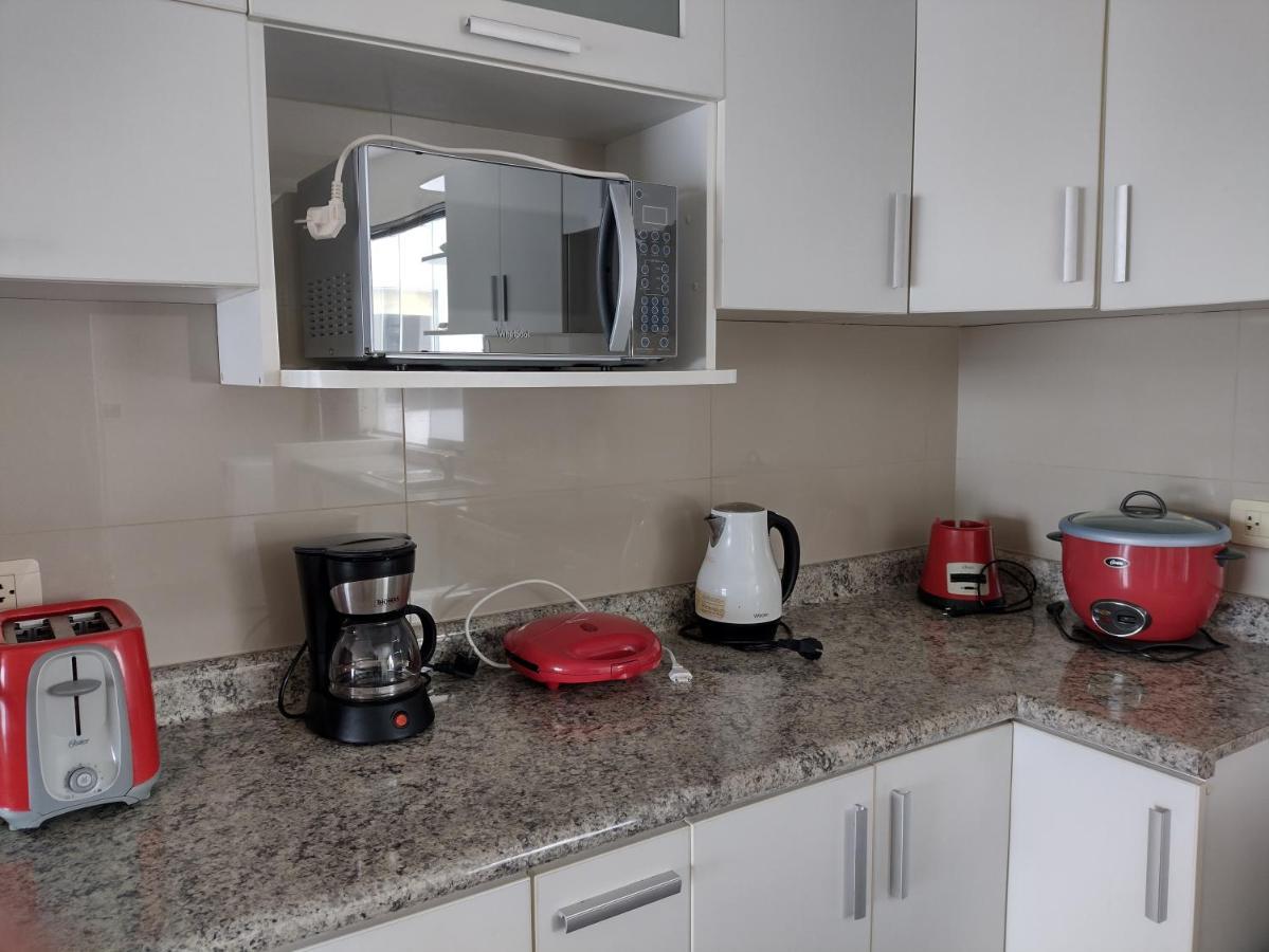Beachfront Condo San Miguel Lima Bagian luar foto