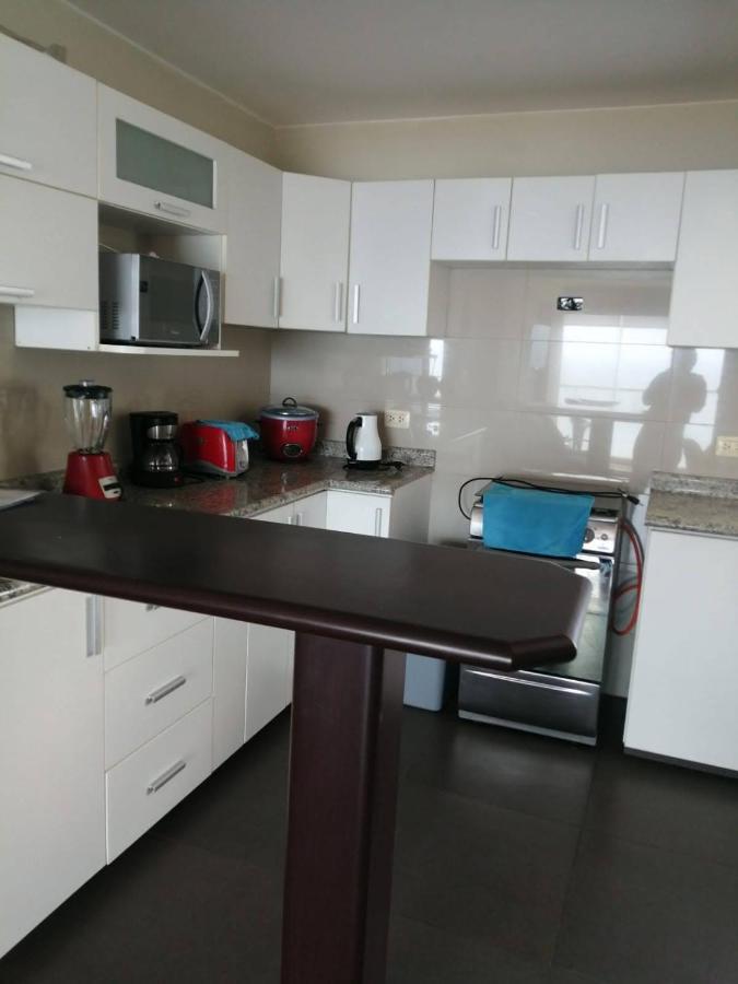 Beachfront Condo San Miguel Lima Bagian luar foto
