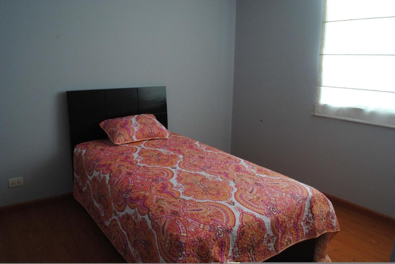 Beachfront Condo San Miguel Lima Bagian luar foto