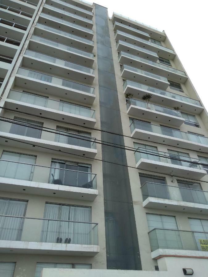 Beachfront Condo San Miguel Lima Bagian luar foto