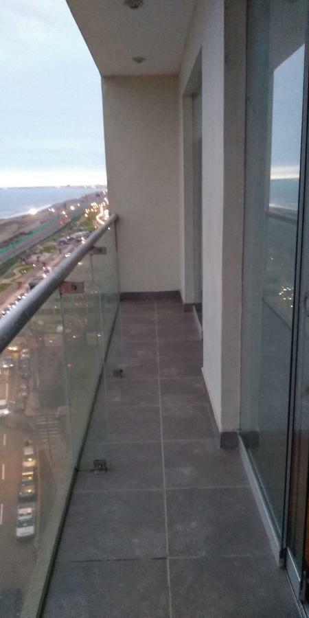 Beachfront Condo San Miguel Lima Bagian luar foto